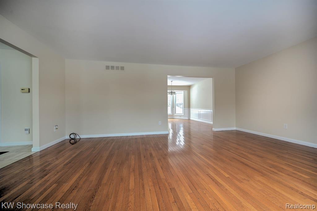 4238 STILL MEADOW Lane, West Bloomfield, MI 48323 — Photo 6