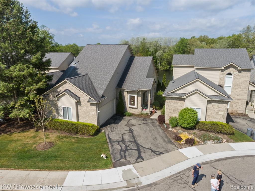 727 Mill Pointe Drive, 16, Milford, MI 48381 — Photo 36