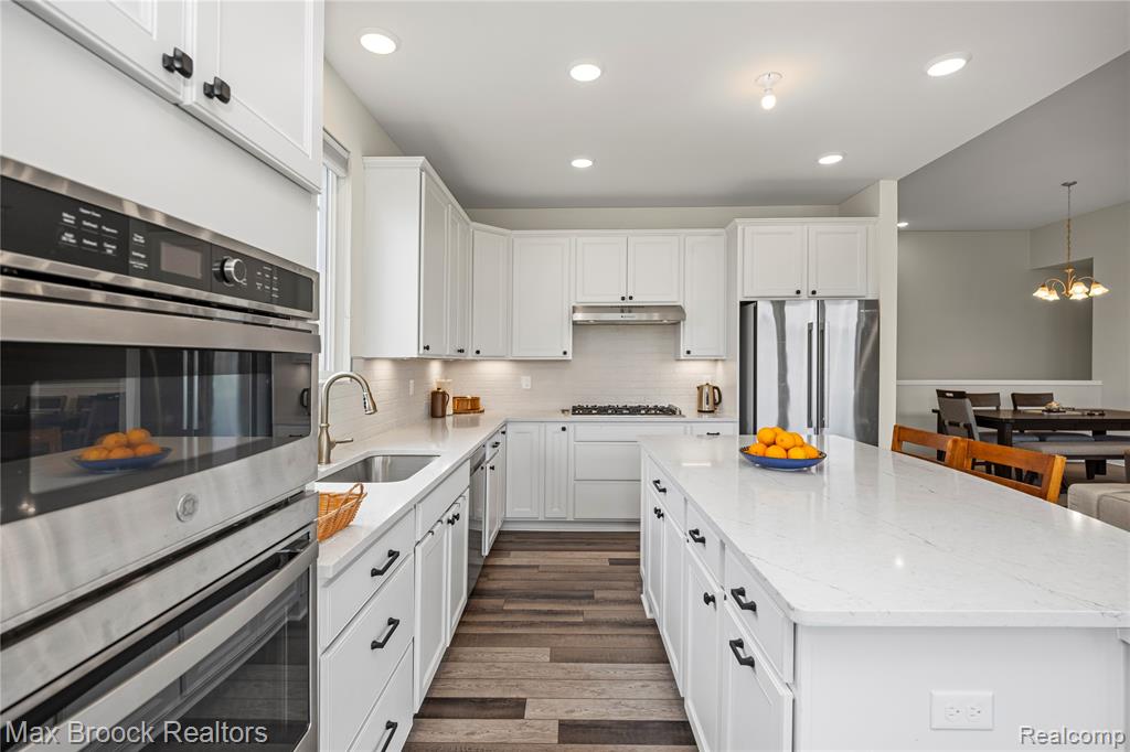 30153 TURTLE CREEK CIRCLE, New Hudson, MI 48165 — Photo 10