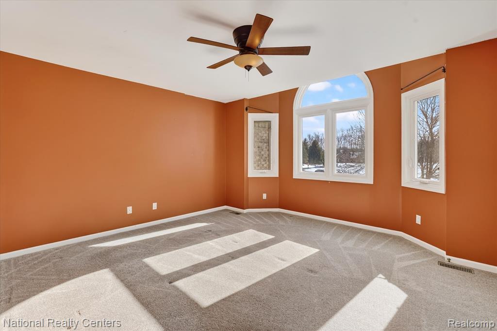 1280 Glen Court, Highland, MI — Photo 21