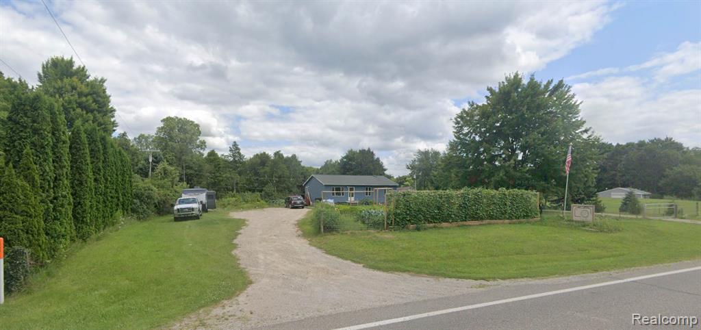 2608 N Lake Pleasant Road, Attica, MI 48412 — Photo 3