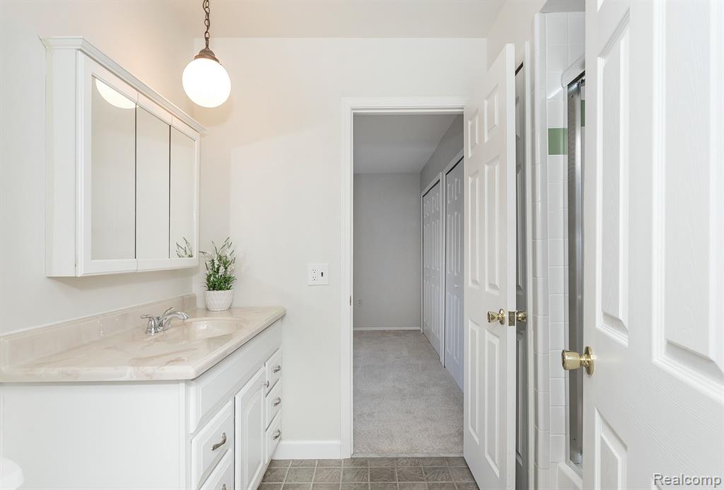 4914 CARA, Royal Oak, MI 48073 — Photo 21