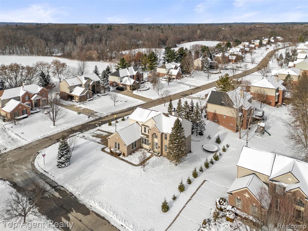 668 Berridge Circle, Lake Orion, MI — Photo 61