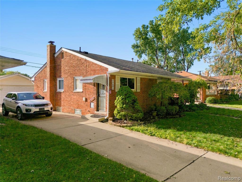 24601 Wood Street, Saint Clair Shores, MI 48080