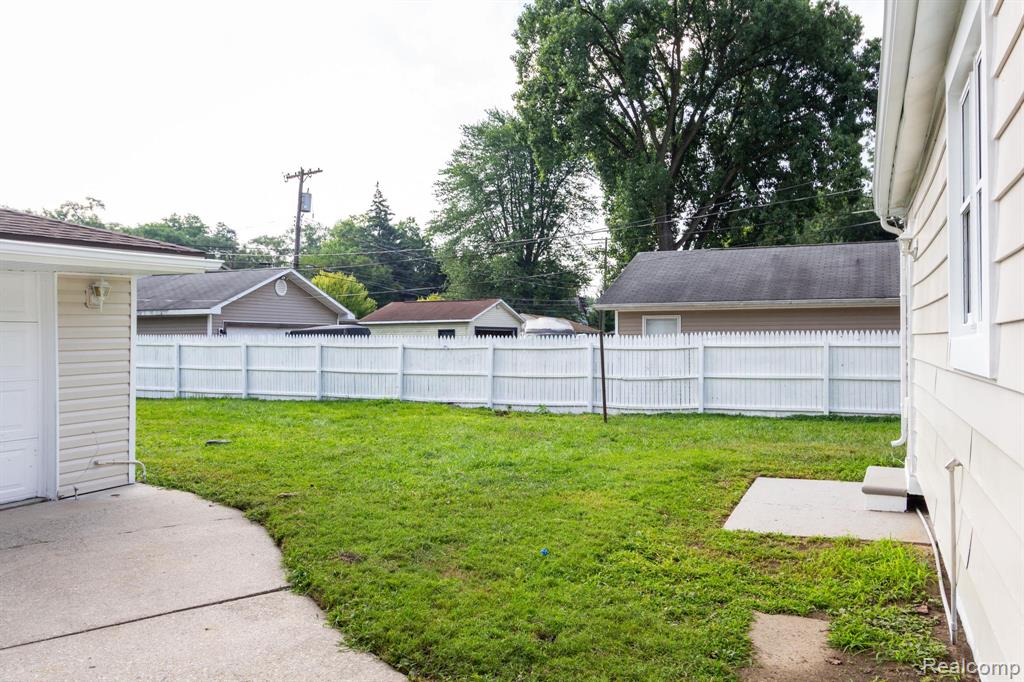 5961 McGuire Street, Taylor, MI 48180 — Photo 20