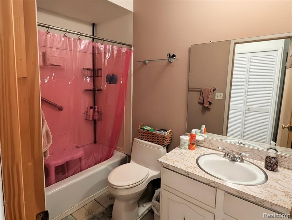8322 N Genesee Road, Mount Morris, MI 48458 — Photo 13