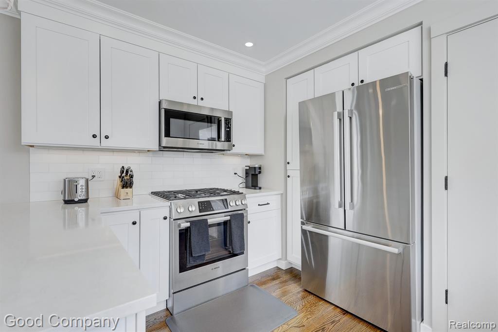 602 N Vermont Avenue, Royal Oak, MI 48067 — Photo 17
