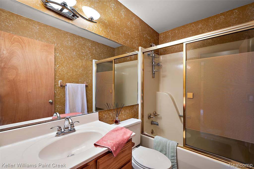 436 Orchard Street, Wyandotte, MI 48192 — Photo 20