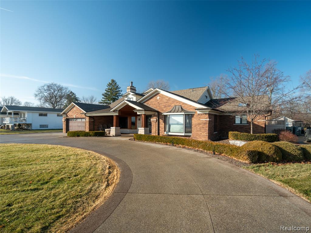 23750 E River Road, Grosse Ile, MI, 48138