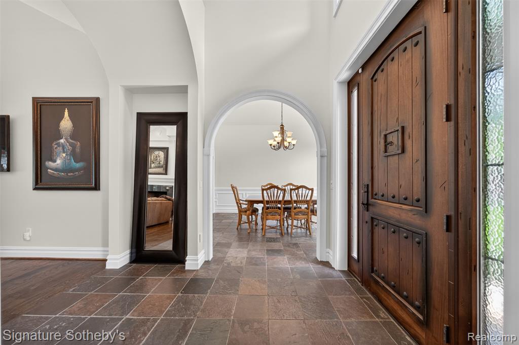 900 Hill Hollow Lane, Milford, MI 48381 — Photo 4