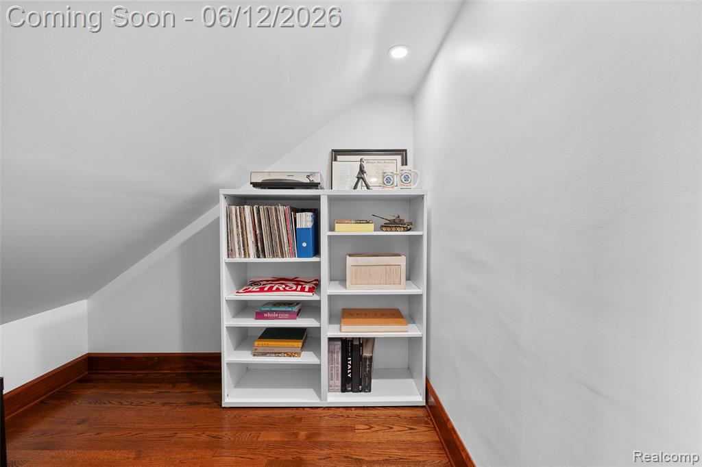 728 N Washington Avenue, Royal Oak, MI 48067 — Photo 24