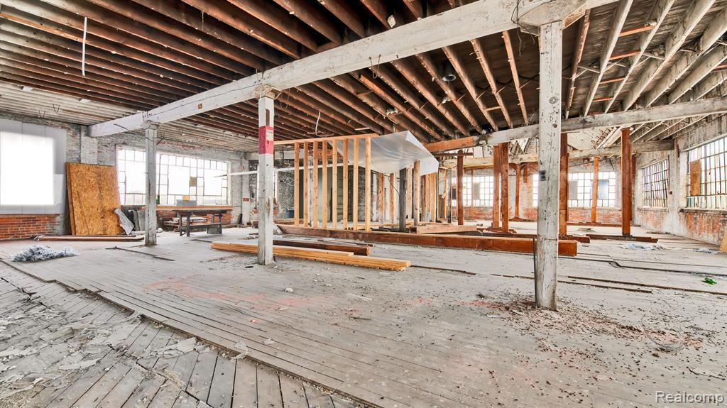 2941 E WARREN Avenue - Photo 3