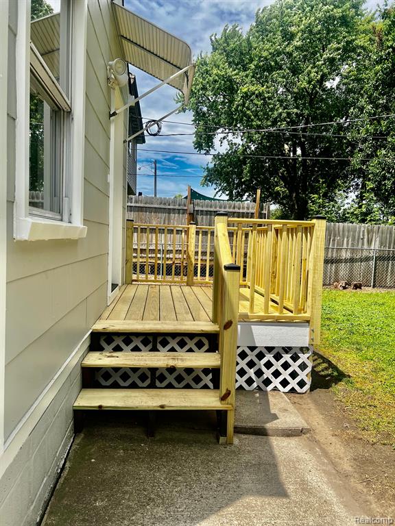 957 E MEYERS Avenue, Hazel Park, MI 48030 — Photo 17