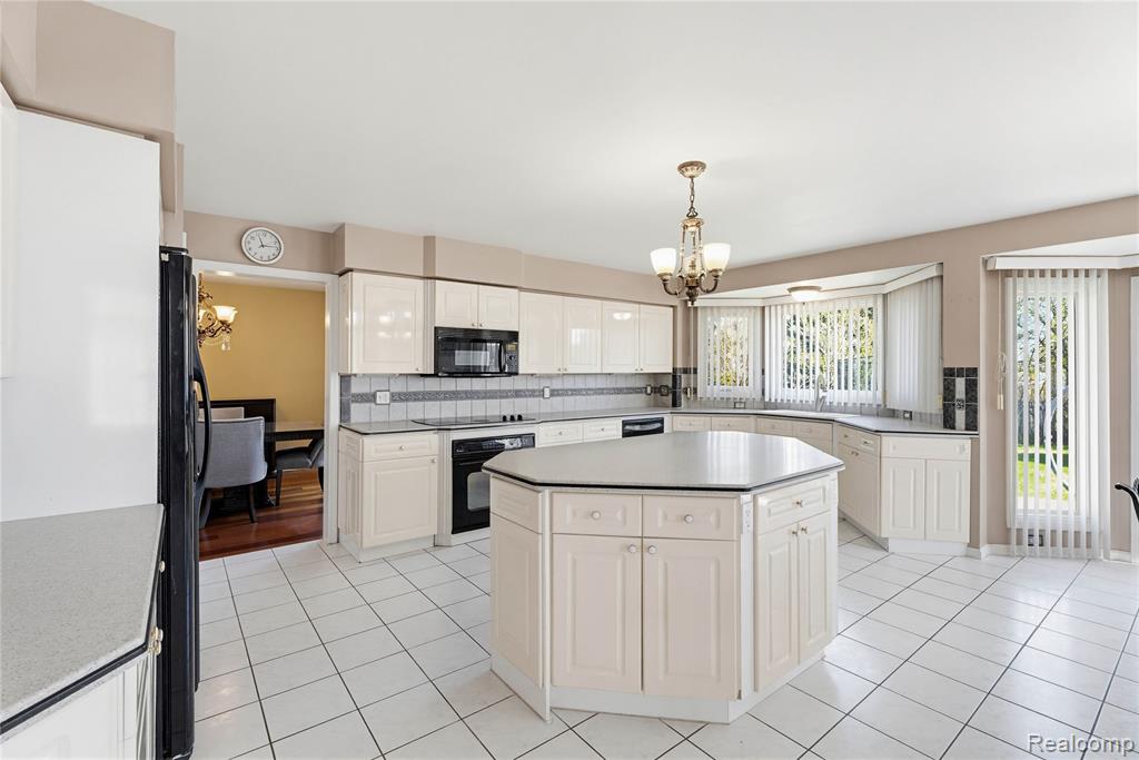 41116 Ginger Court, Sterling Heights, MI 48314 — Photo 13