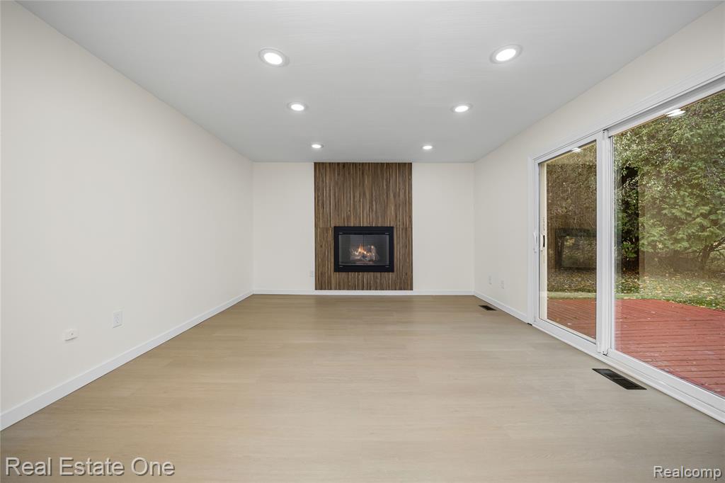 5426 N Piccadilly, West Bloomfield, MI — Photo 30