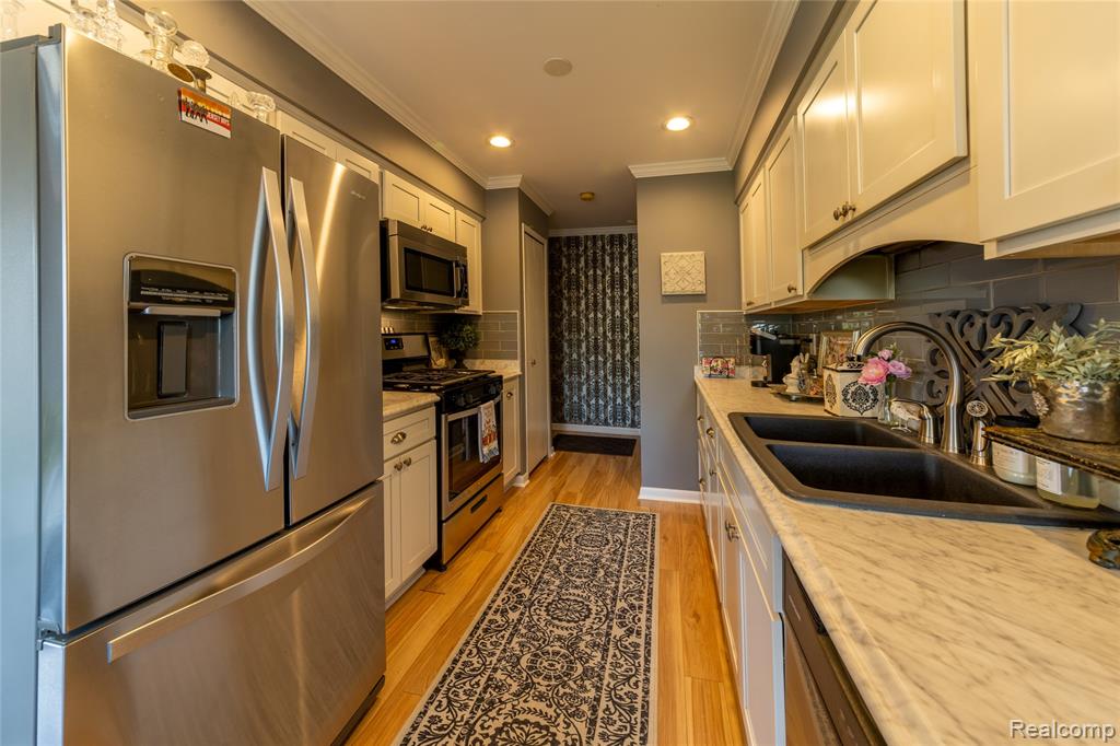 41390 Southwind Drive, Canton, MI 48188 — Photo 5
