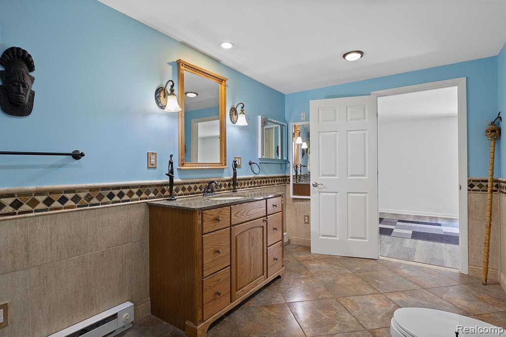 54655 PONTIAC Trail, Milford, MI 48381 — Photo 18