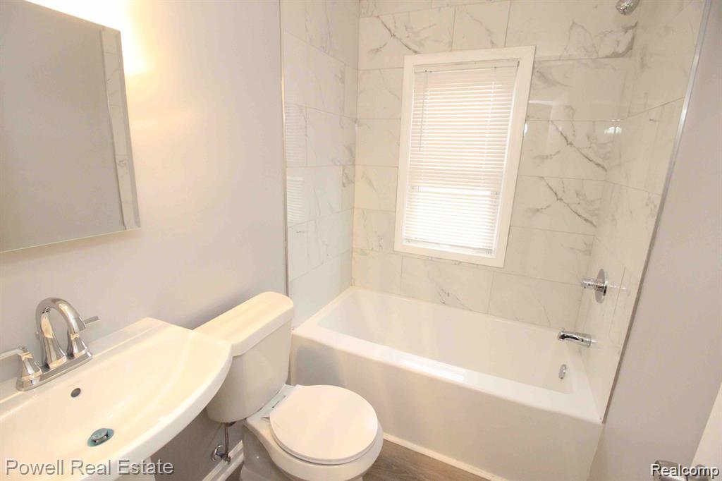 19363 Rosemont Avenue, Detroit, MI 48219 — Photo 9