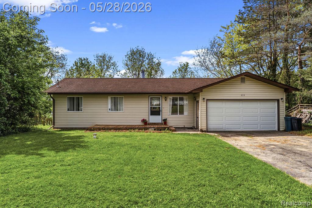233 Peninsula Lake Drive, Highland, MI — Photo 2