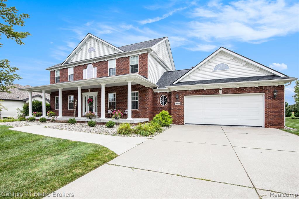 9024 Woodridge Drive, Davison, MI 48423 — front exterior