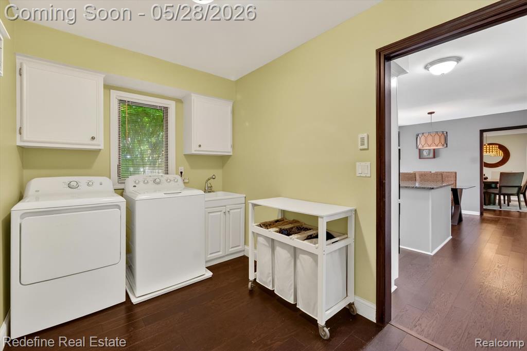 4296 Barcroft Way, West Bloomfield, MI 48323 — Photo 21
