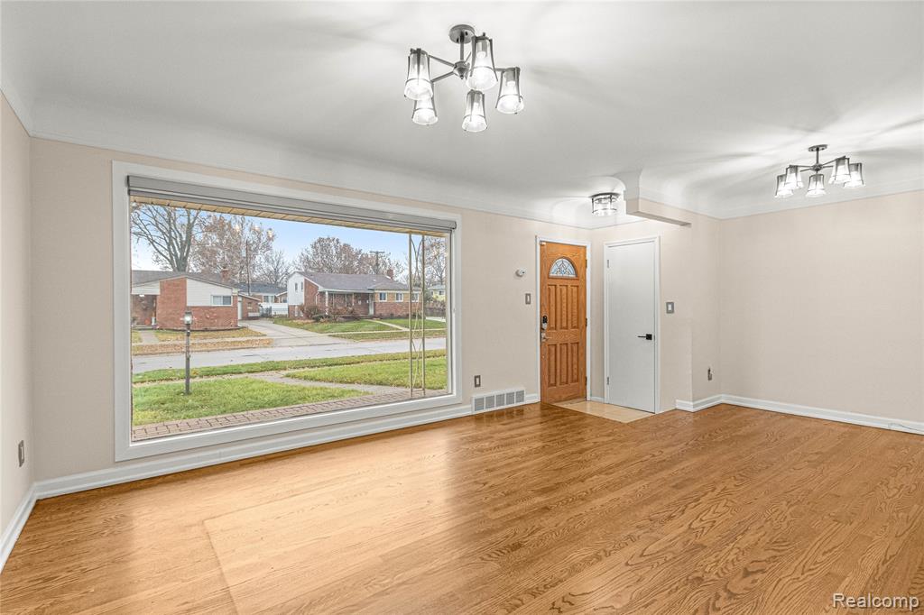 7148 Plainfield Street, Dearborn Heights, MI 48127 — Photo 4