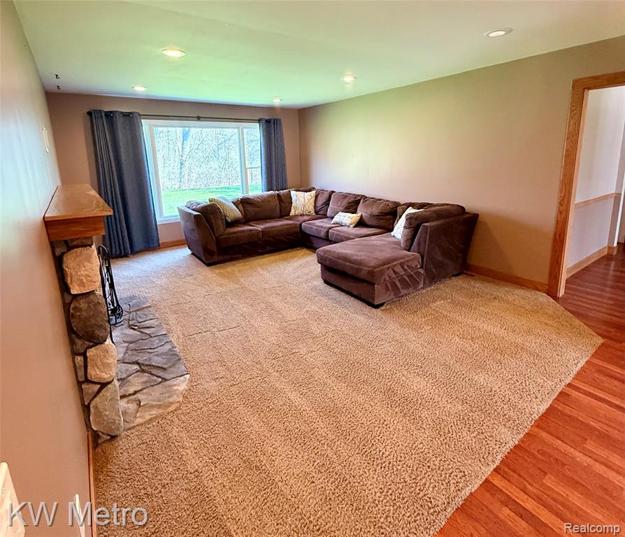 2949 E Hillside Drive, Midland, MI 48640 — Photo 9