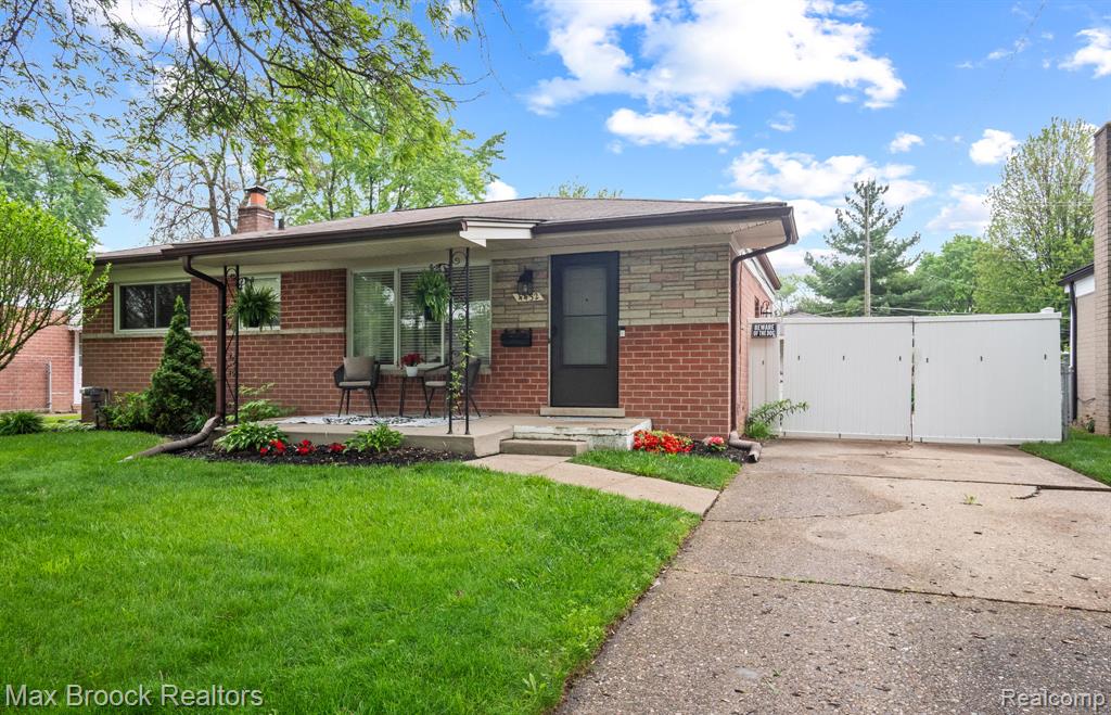 4432 Martin Road, Warren, MI 48092 — Photo 2
