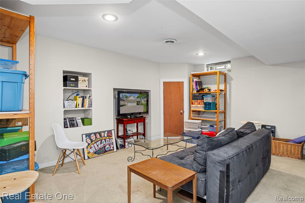344 N Lake Angelus Road, Auburn Hills, MI 48326 — Photo 41