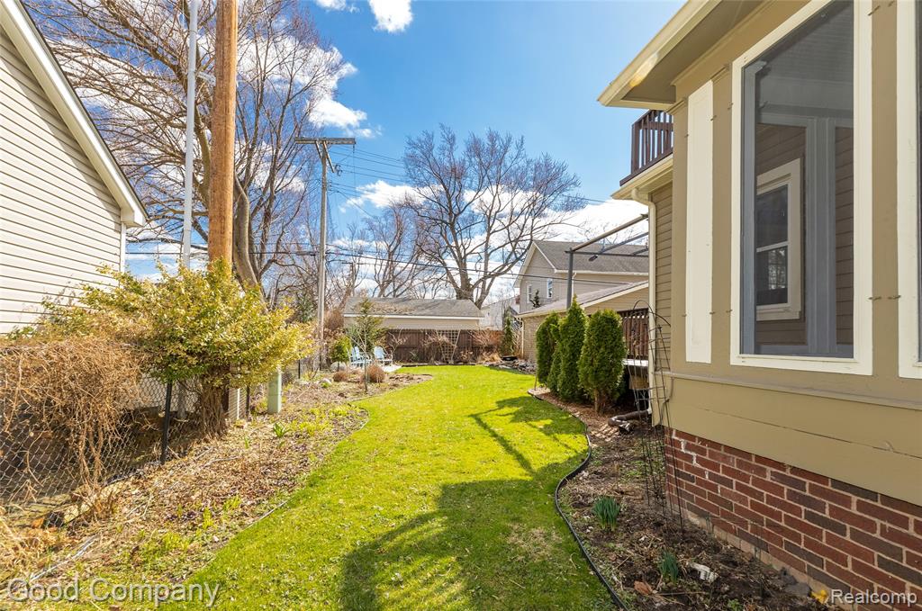 717 W 12 Mile Road, Royal Oak, MI 48073 — Photo 39