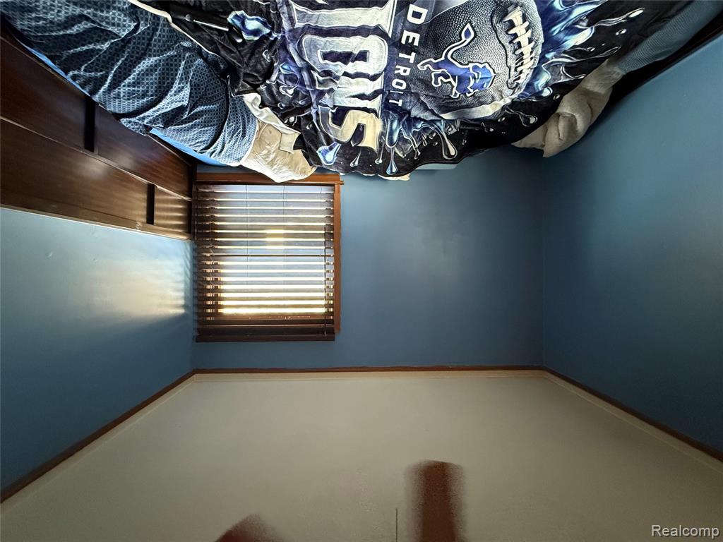 19009 Woodland Street, Harper Woods, MI 48225 — Photo 11