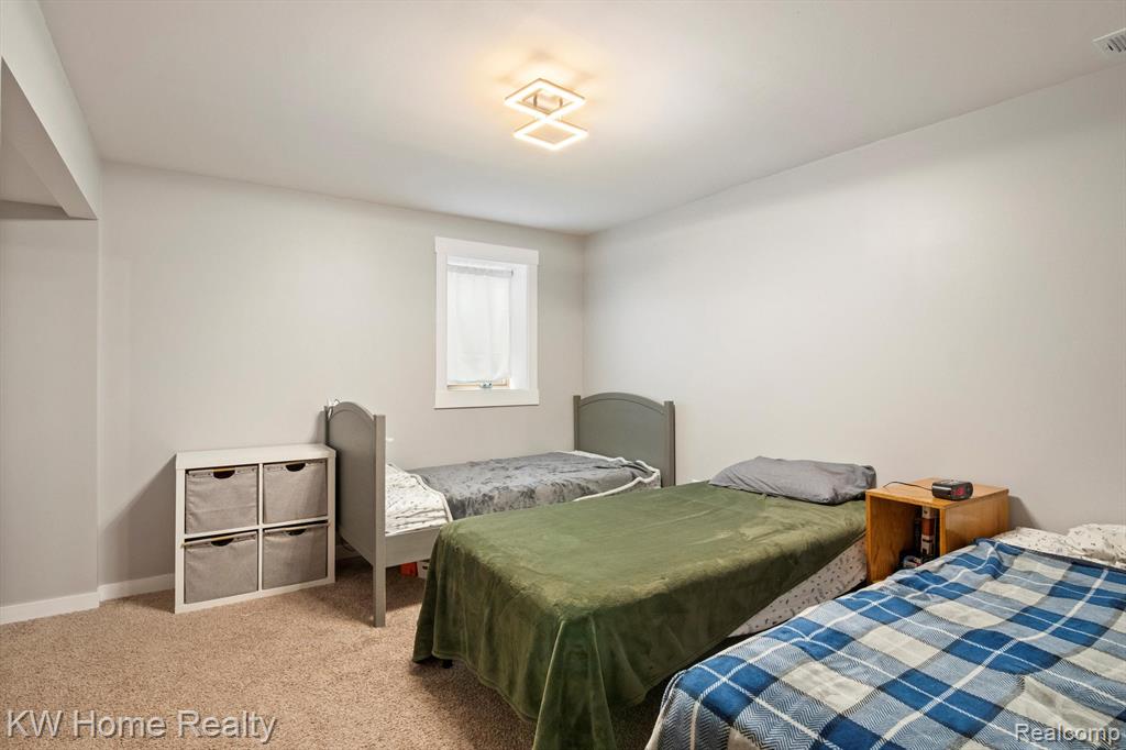 4143 EMERALD PINES Drive, Commerce Twp, MI 48390 — Photo 41
