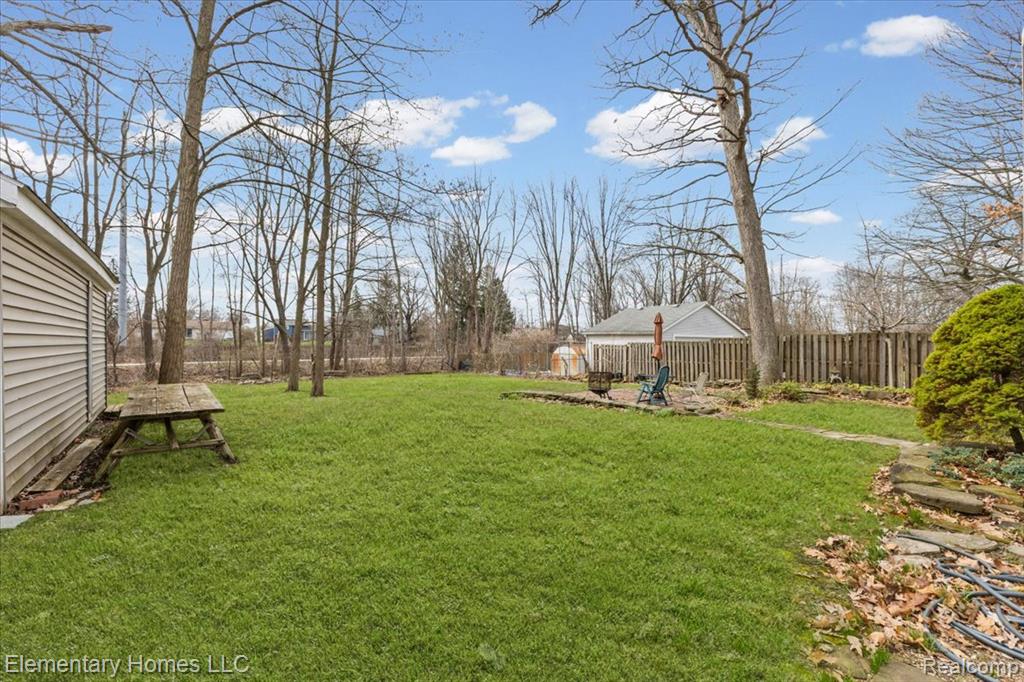 2158 Oaknoll Street, Auburn Hills, MI 48326 — Photo 3