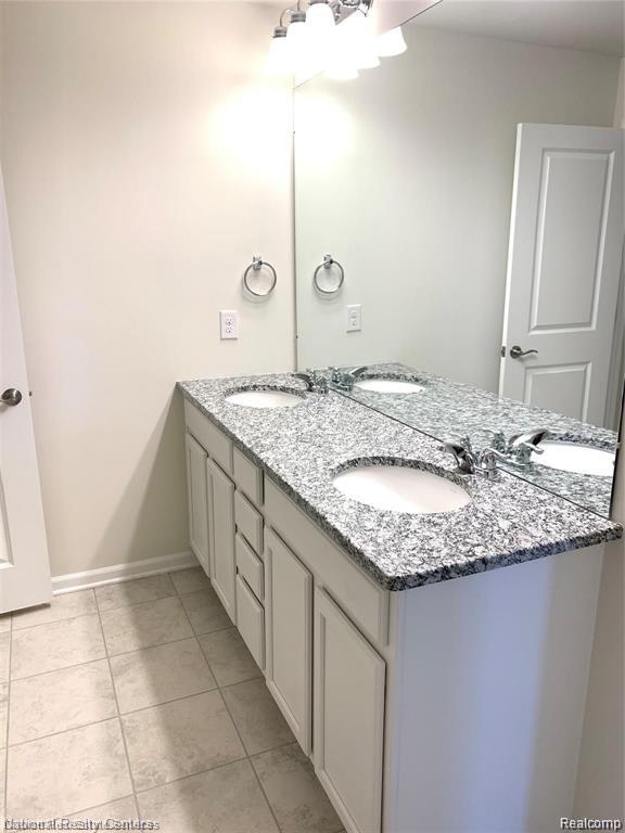43683 Chancellor Lane, Novi, MI — Photo 24