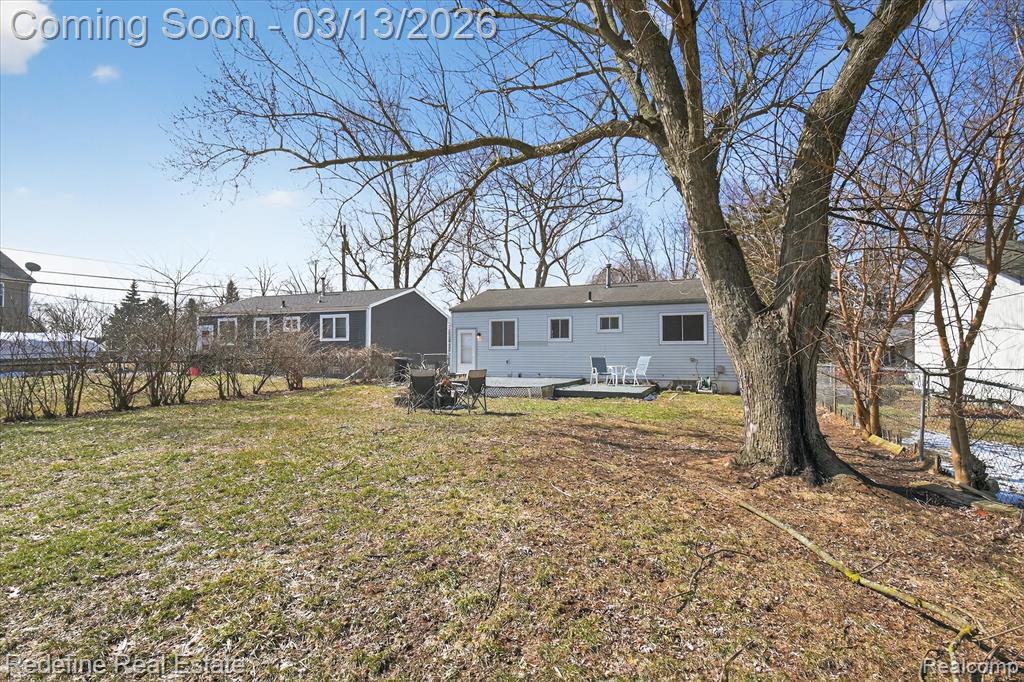 2236 Mentone Street, Wolverine Lake, MI 48390 — Photo 23