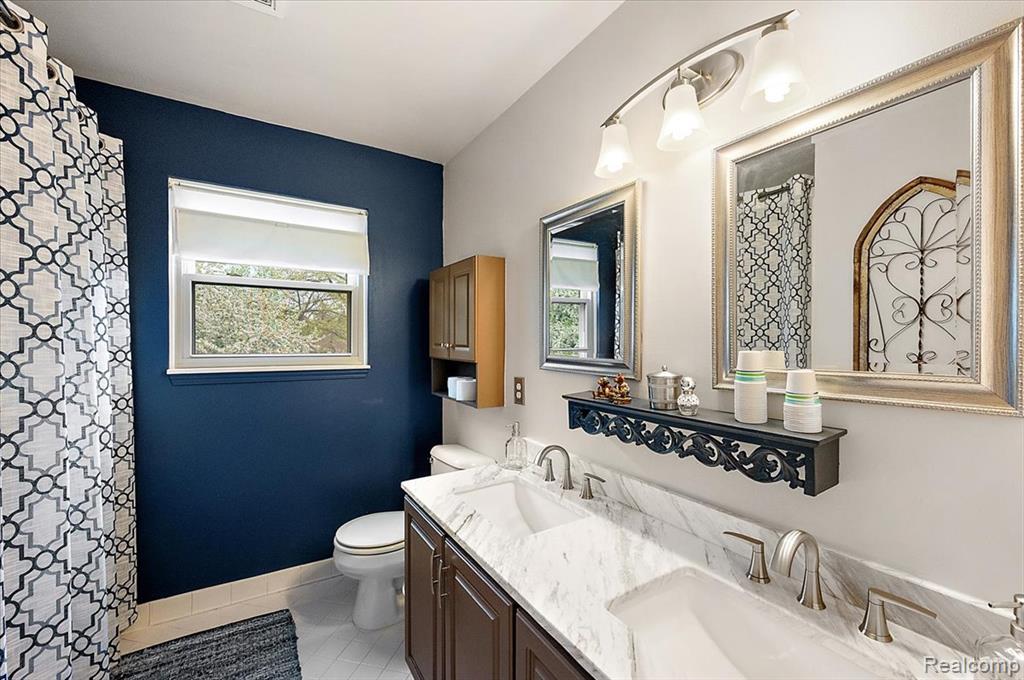 607 Salus Drive, Waterford, MI 48327 — Photo 25