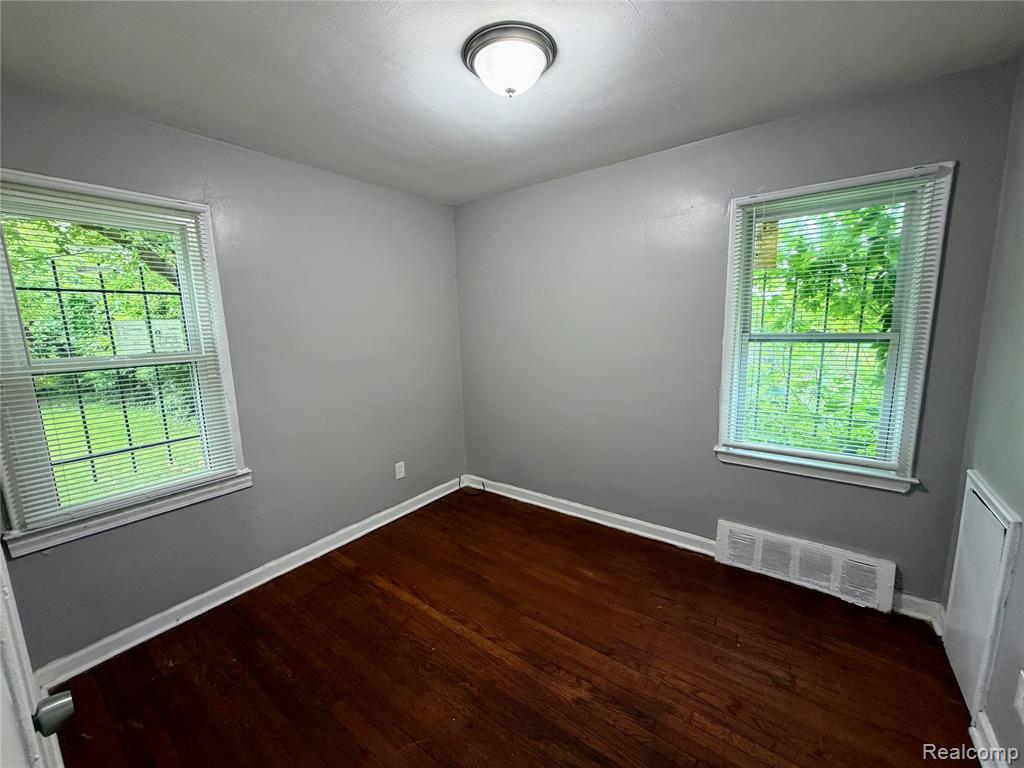 14903 Woodmont Avenue, Detroit, MI 48227 — Photo 5