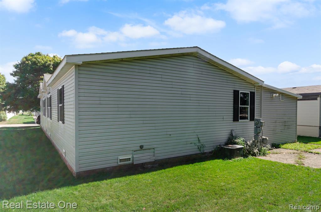 43529 Medea Drive, Clinton Twp, MI 48036 — Photo 26