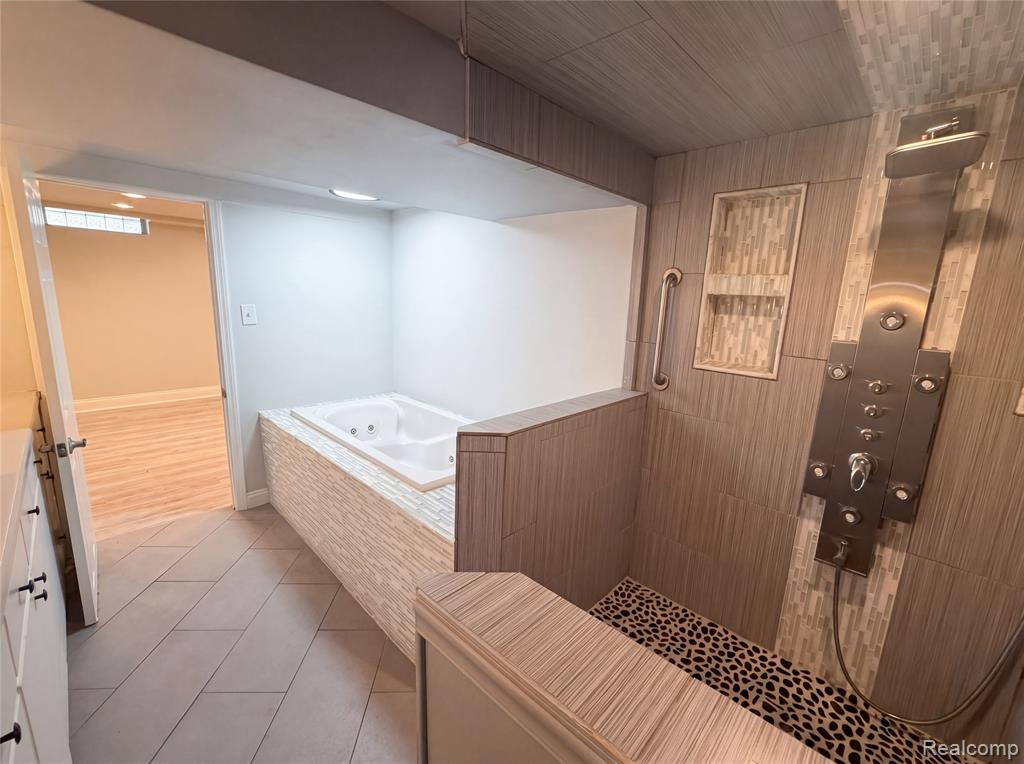 916 Longfellow Avenue, Royal Oak, MI 48067 — Photo 12