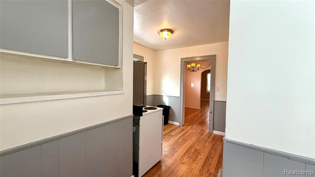 98 E New York Avenue, Pontiac, MI 48340 — Photo 10