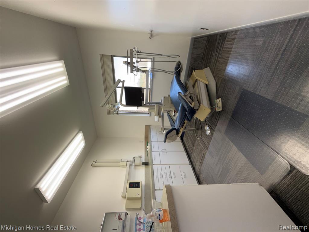 2290 E HILL Road, Grand Blanc, MI 48439 — Photo 9