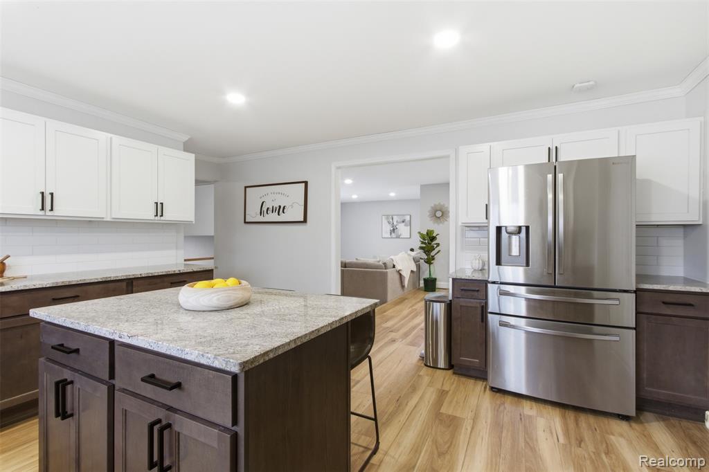 6780 Post Oak Drive, West Bloomfield, MI — Photo 14