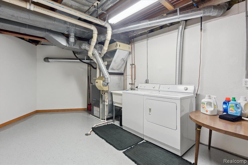 5074 CLARKSTON Road, Clarkston, MI 48348 — Photo 32