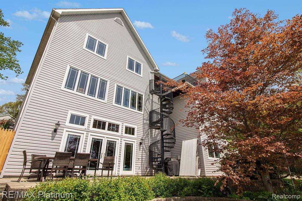 6512 BUCKSHORE Drive, Whitmore Lake, MI 48189 — Photo 57