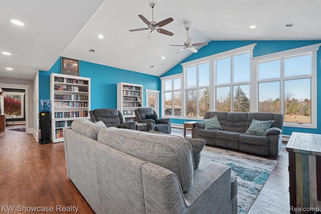 1112 W Cook Road, Grand Blanc, MI 48439 — Photo 9