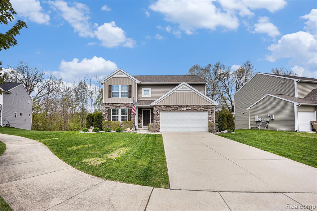 754 AUTUMN VALLEY Drive, Ortonville, MI 48462 — front exterior