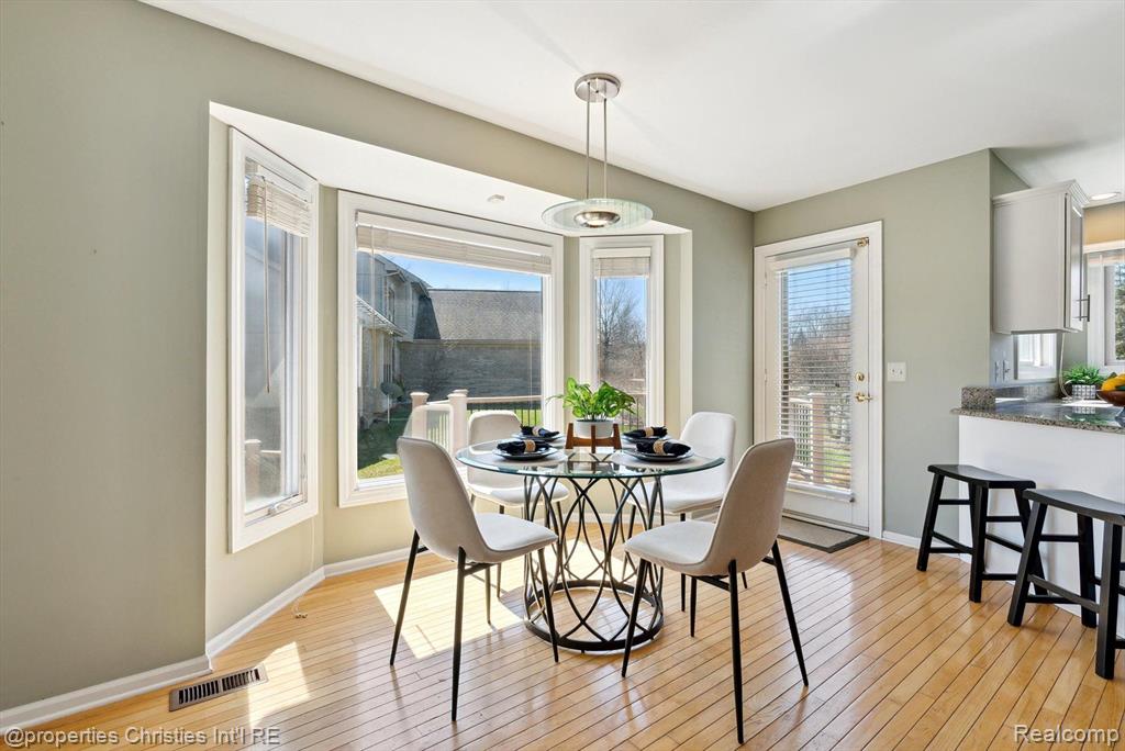 40611 PAISLEY Circle, Novi, MI 48377 — Photo 16