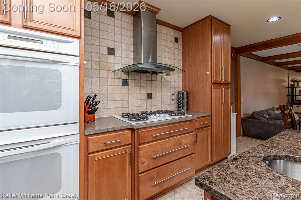 47038 Sarnus Drive, Macomb, MI 48044 — Photo 16