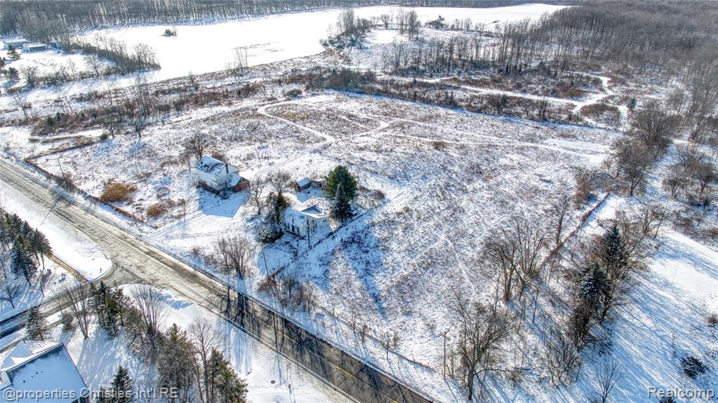 5583 Napier Road, Plymouth, MI 48170 — Photo 3