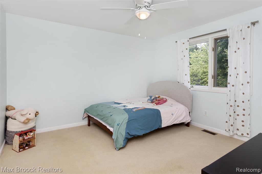 3685 Sunset Boulevard, Orchard Lake Village, MI 48324 — Photo 34